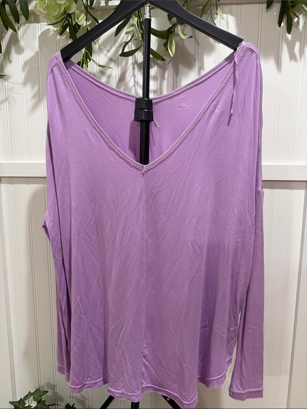 #895 FREE PEOPLE Magical Lavender V-Neck Long Sleeve Tee SOFT!
